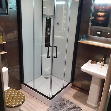 펜션 Brushwood Longfossé